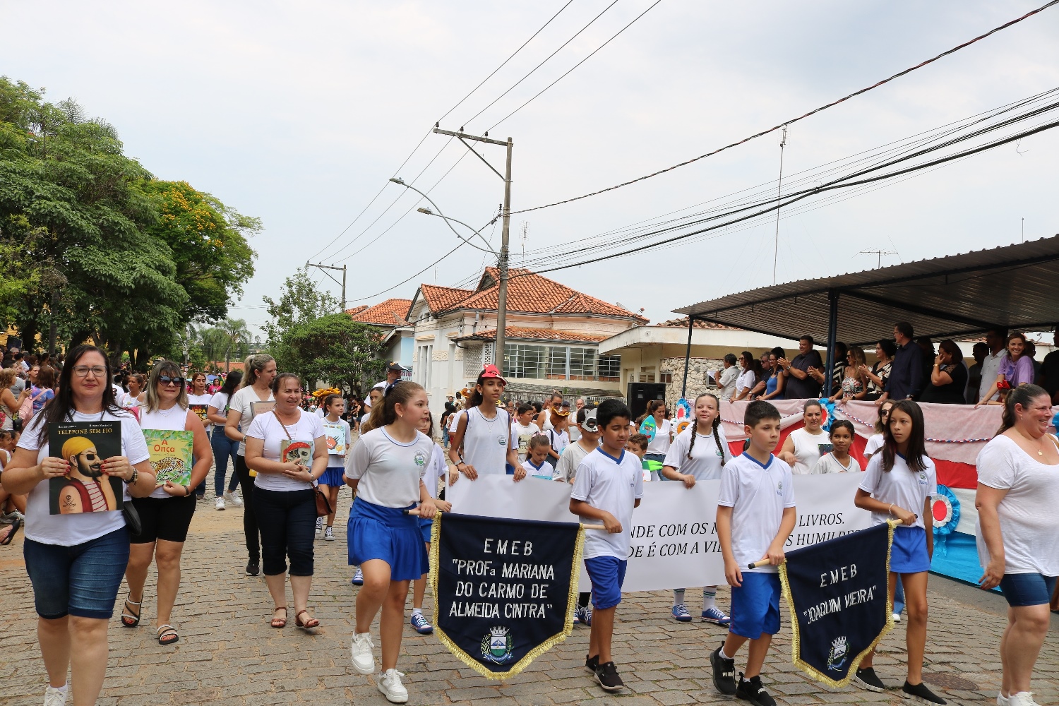 ​Desfile cívico comemora os 204 anos de Itapira